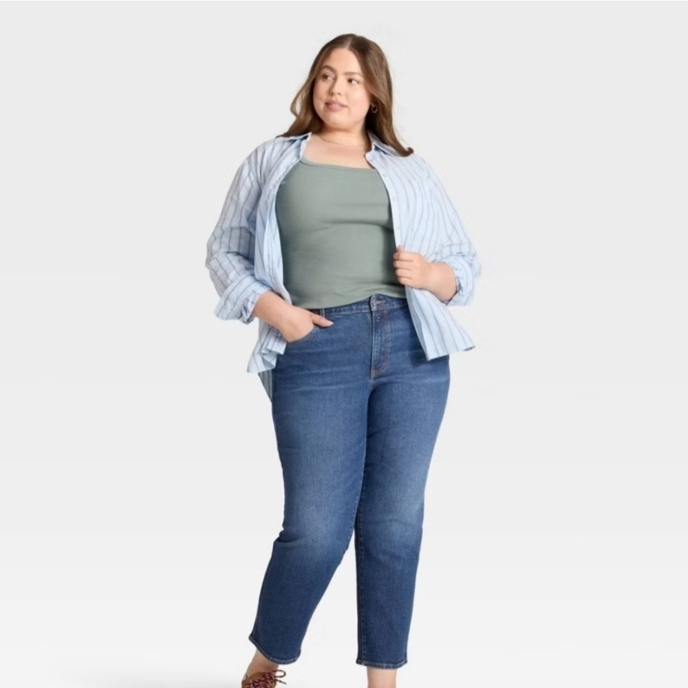 UNIVERSAL THREAD MID- RISE 80'S SLIM JEANS. RAW HEM. SIZE 17R. NWT.